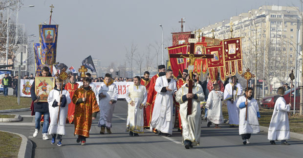 Црна Гора мила, увек са нама била: Више од ДЕСЕТ хиљада Београђана у литији подршке светињама СПЦ (ФОТО+ВИДЕО)